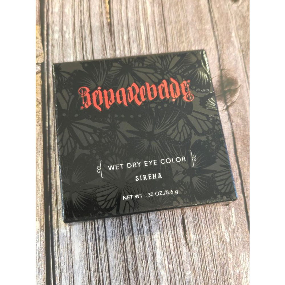 Reina Rebelde Eyeshadow Palette in Sirena